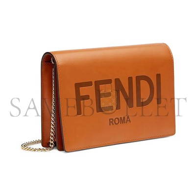 FENDI VITELLO KING TAMPONATO LOGO EMBOSSED MEDIUM WALLET ON CHAIN CUOIO 8BS006AAYZF0QVK (20*13*6cm)